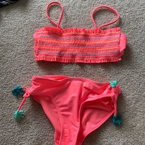 Super cute bathing suit !!